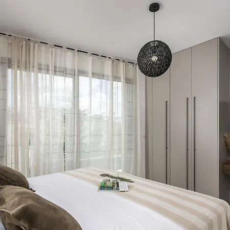 Villa Beautiful Leina With Heated Pool *